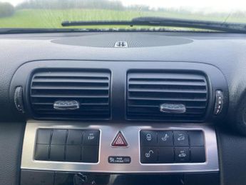 Mercedes-Benz C Class 1.8 C180 Kompressor Avantgarde SE Saloon 4dr Petrol Automatic (2