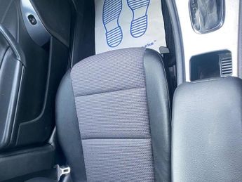 Mercedes-Benz C Class 1.8 C180 Kompressor Avantgarde SE Saloon 4dr Petrol Automatic (2