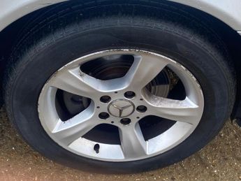 Mercedes-Benz C Class 1.8 C180 Kompressor Avantgarde SE Saloon 4dr Petrol Automatic (2