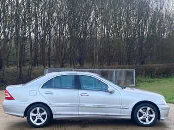 Mercedes-Benz C Class 1.8 C180 Kompressor Avantgarde SE Saloon 4dr Petrol Automatic (2