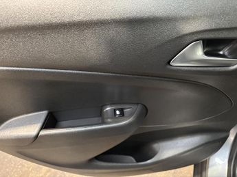 Vauxhall Crossland X 1.2 SE SUV 5dr Petrol Manual Euro 6 (83 ps)