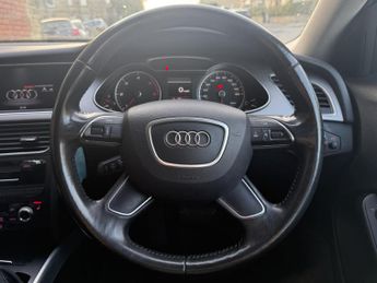 Audi A4 2.0 TDI SE Technik Saloon 4dr Diesel S Tronic quattro Euro 5 (s/