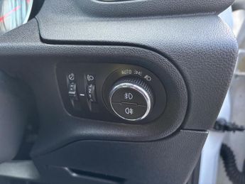 Vauxhall Grandland X 1.2 Turbo GPF Sport Nav SUV 5dr Petrol Manual Euro 6 (s/s) (130 