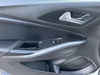 Vauxhall Grandland X 1.2 Turbo GPF Sport Nav SUV 5dr Petrol Manual Euro 6 (s/s) (130 