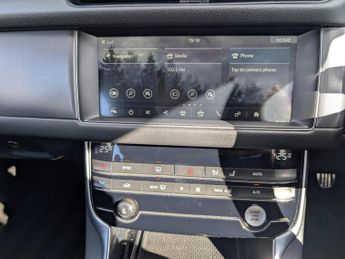 Jaguar XF 2.0d R-Sport Saloon 4dr Diesel Manual Euro 6 (s/s) (163 ps)