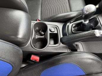 Ford Focus 2.0T EcoBoost ST-2 Hatchback 5dr Petrol Manual Euro 5 (s/s) (250