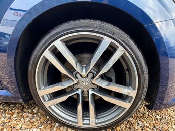 Audi TT 2.0 TFSI S line Coupe 3dr Petrol S Tronic quattro Euro 6 (s/s) (