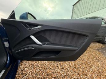 Audi TT 2.0 TFSI S line Coupe 3dr Petrol S Tronic quattro Euro 6 (s/s) (