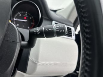 Land Rover Discovery Sport 2.0 TD4 SE Tech SUV 5dr Diesel Auto 4WD Euro 6 (s/s) (180 ps)