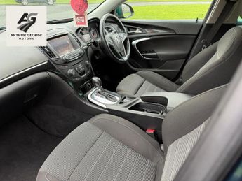 Vauxhall Insignia 1.6 CDTi SRi Nav Hatchback 5dr Diesel Auto Euro 6 (136 ps)