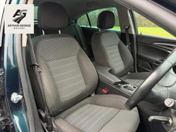 Vauxhall Insignia 1.6 CDTi SRi Nav Hatchback 5dr Diesel Auto Euro 6 (136 ps)