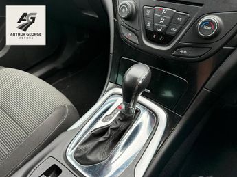 Vauxhall Insignia 1.6 CDTi SRi Nav Hatchback 5dr Diesel Auto Euro 6 (136 ps)