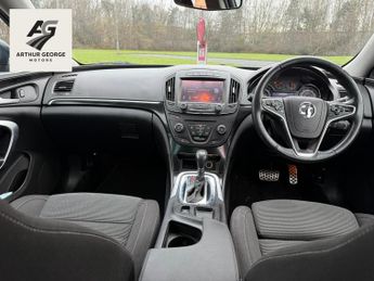 Vauxhall Insignia 1.6 CDTi SRi Nav Hatchback 5dr Diesel Auto Euro 6 (136 ps)