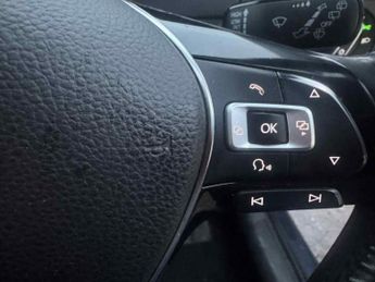 Volkswagen Golf 2.0 TDI BlueMotion Tech SE Estate 5dr Diesel DSG Euro 5 (s/s) (1