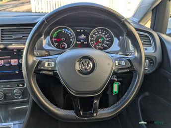 Volkswagen e-Golf 35.8kWh e-Golf Hatchback 5dr Electric Auto (136 ps)