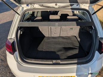 Volkswagen e-Golf 35.8kWh e-Golf Hatchback 5dr Electric Auto (136 ps)