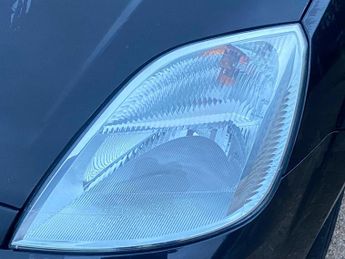 Ford Fiesta 1.4 Zetec Climate Hatchback 5dr Petrol Manual (154 g/km, 79 bhp)