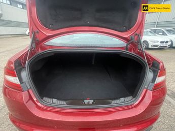 Jaguar XF 2.2d Sport Saloon 4dr Diesel Auto Euro 5 (s/s) (190 ps)