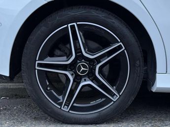 Mercedes-Benz A Class 1.3 A200 AMG Line Edition (Executive) Hatchback 5dr Petrol 7G-DC