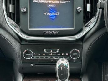 Maserati Ghibli 3.0D V6 Saloon 4dr Diesel ZF Euro 5 (s/s) (275 ps)
