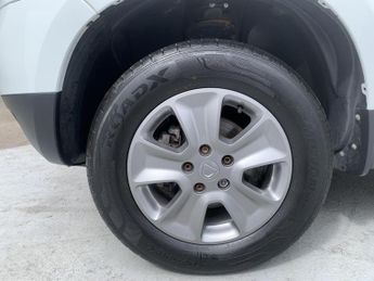 Dacia Duster 1.2 TCe Laureate SUV 5dr Petrol Manual Euro 6 (s/s) (125 ps)