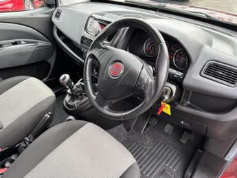 Fiat Doblo 1.6 MultiJet Lounge MPV 5dr Diesel Manual Euro 6 (95 ps)