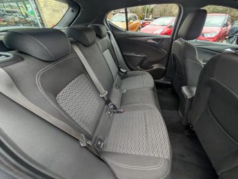 Vauxhall Astra 1.0i Turbo ecoFLEX SRi Hatchback 5dr Petrol Manual Euro 6 (s/s) 