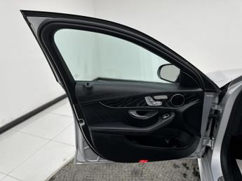 Mercedes-Benz C Class 2.0 C220d AMG Line (Premium) Saloon 4dr Diesel G-Tronic+ Euro 6 