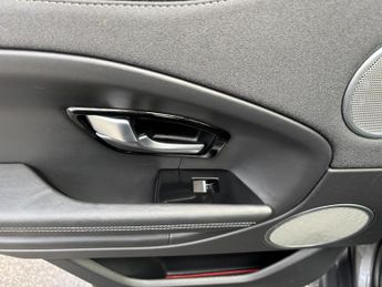 Land Rover Range Rover Evoque 2.0 TD4 HSE Dynamic SUV 5dr Diesel Auto 4WD Euro 6 (s/s) (180 ps