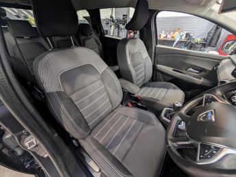 Dacia Jogger 1.0 TCe Comfort MPV 5dr Petrol Manual Euro 6 (s/s) (110 ps)