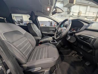 Dacia Jogger 1.0 TCe Comfort MPV 5dr Petrol Manual Euro 6 (s/s) (110 ps)