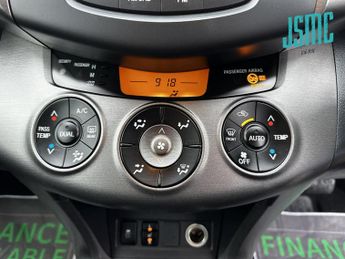 Toyota RAV4 2.0 V-Matic XT-R SUV 5dr Petrol Multidrive S 4WD Euro 5 (158 ps)