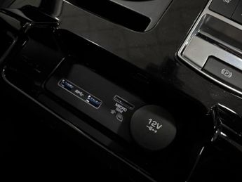 Land Rover Discovery 2.0 Si4 HSE GPF SUV 5dr Petrol Auto 4WD Euro 6 (s/s) (300 ps)