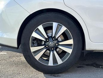 Nissan Pulsar 1.2 DIG-T N-Connecta Hatchback 5dr Petrol XTRON Euro 6 (s/s) (11