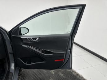 Hyundai IONIQ 1.6 h-GDi Premium SE Hatchback 5dr Petrol Hybrid DCT Euro 6 (s/s