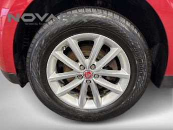 Jaguar F-PACE 2.0 D180 Prestige SUV 5dr Diesel Manual Euro 6 (s/s) (180 ps)