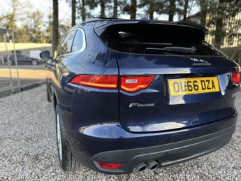 Jaguar F-PACE 2.0 D180 Portfolio SUV 5dr Diesel Auto AWD Euro 6 (s/s) (180 ps)
