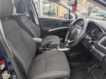 Suzuki SX4 S-Cross 1.0 Boosterjet SZ-T SUV 5dr Petrol Manual Euro 6 (111 ps)