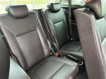 Vauxhall Zafira Tourer 1.4i Turbo SRi MPV 5dr Petrol Manual Euro 6 (140 ps)