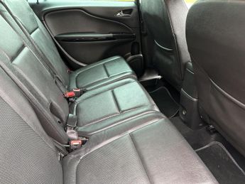 Vauxhall Zafira Tourer 1.4i Turbo SRi MPV 5dr Petrol Manual Euro 6 (140 ps)