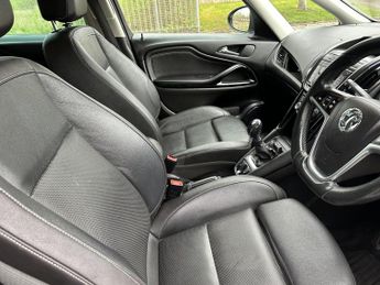Vauxhall Zafira Tourer 1.4i Turbo SRi MPV 5dr Petrol Manual Euro 6 (140 ps)