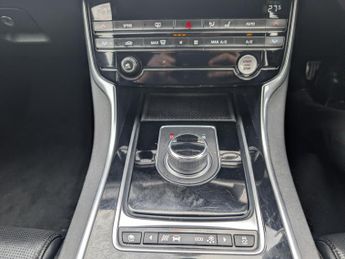 Jaguar XF 2.0d R-Sport Saloon 4dr Diesel Auto Euro 6 (s/s) (180 ps)