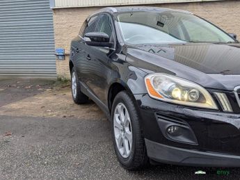 Volvo XC60 2.4 D5 SE Lux SUV 5dr Diesel Geartronic AWD Euro 4 (205 ps)