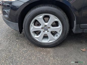 Volvo XC60 2.4 D5 SE Lux SUV 5dr Diesel Geartronic AWD Euro 4 (205 ps)