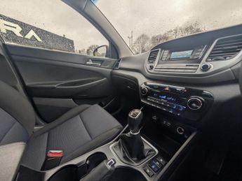 Hyundai TUCSON 1.7 CRDi Blue Drive SE SUV 5dr Diesel Manual Euro 6 (s/s) (116 p