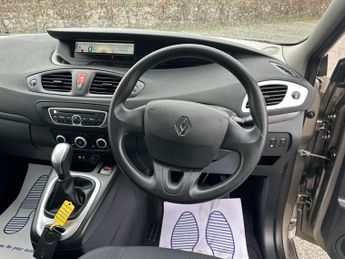 Renault Scenic 2.0 VVT Expression MPV 5dr Petrol CVT Euro 5 (140 ps)