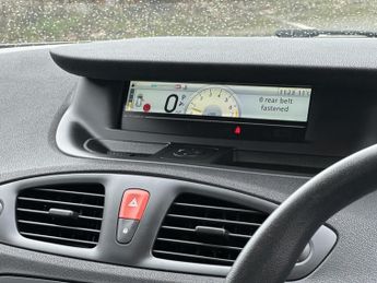 Renault Scenic 2.0 VVT Expression MPV 5dr Petrol CVT Euro 5 (140 ps)