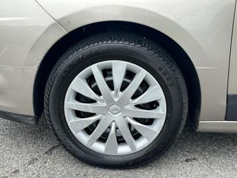 Renault Scenic 2.0 VVT Expression MPV 5dr Petrol CVT Euro 5 (140 ps)