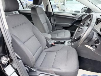 Volkswagen Golf 1.6 TDI BlueMotion Tech Match Edition Hatchback 5dr Diesel DSG E