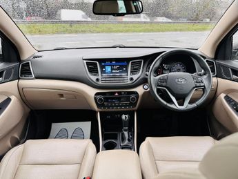 Hyundai TUCSON 2.0 CRDi Premium SE SUV 5dr Diesel Auto 4WD Euro 6 (185 ps)